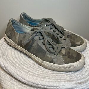 ✨5 for $25✨ Seavees camouflage Monterey sneakers saltwash